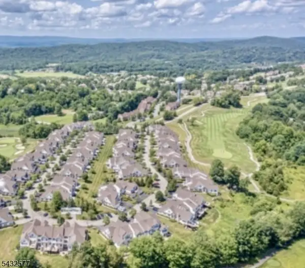 61 Briar Ct, Hardyston Twp., NJ 07419