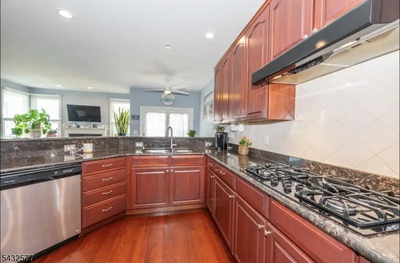 61 Briar Ct, Hardyston, NJ 07419 - #3