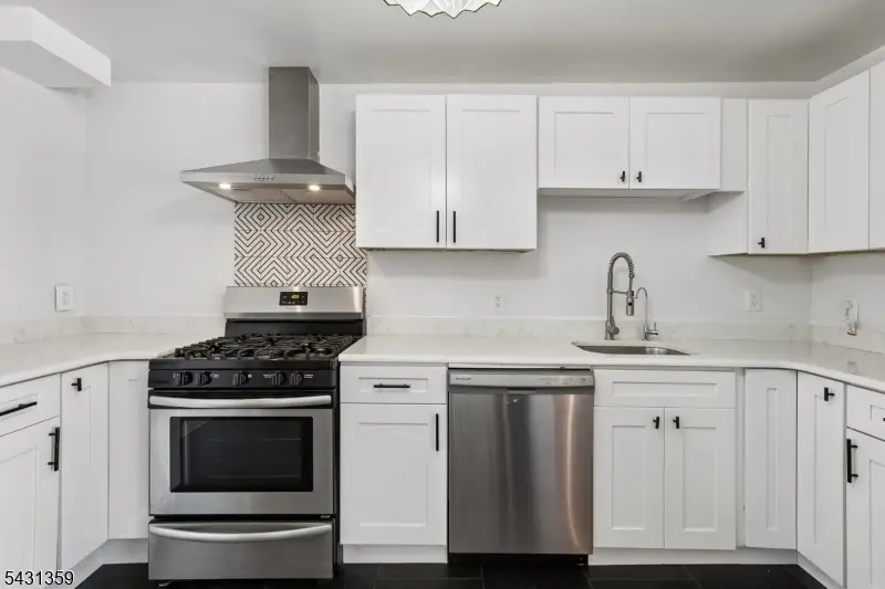 63 Garrison St, Newark, NJ 07105 - #2