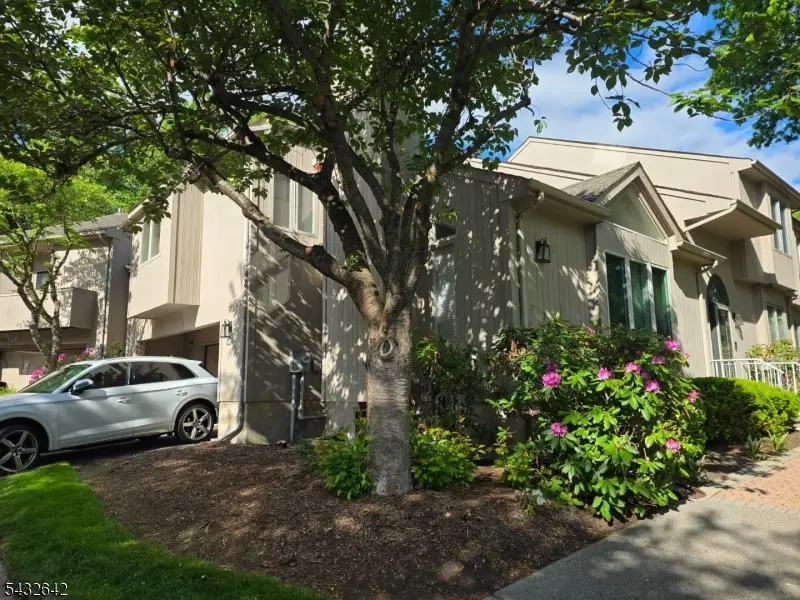 32 Robinhood Dr #32, Mountain Lakes, NJ 07046 - #3
