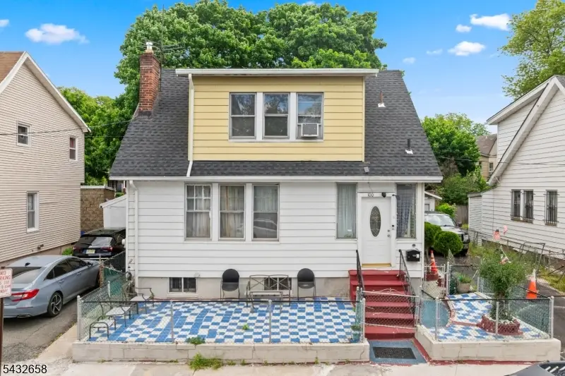 100 Montgomery Ave, Irvington, NJ 07111 - #1