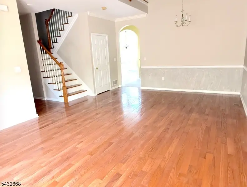 5 Magnolia Ln, Cedar Grove, NJ 07009 - #3