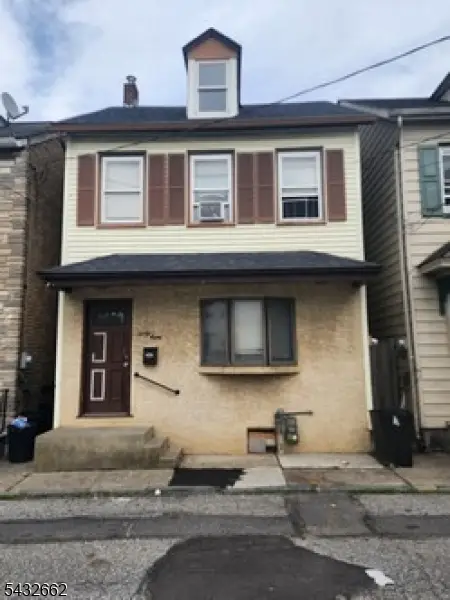 38 Fox St, Phillipsburg, NJ 08865 - #1