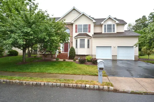 22 Muirhead Ct, Montgomery Twp., NJ 08502
