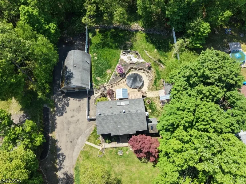 27 Grandview Ave, Stockholm, NJ 07460 - #2