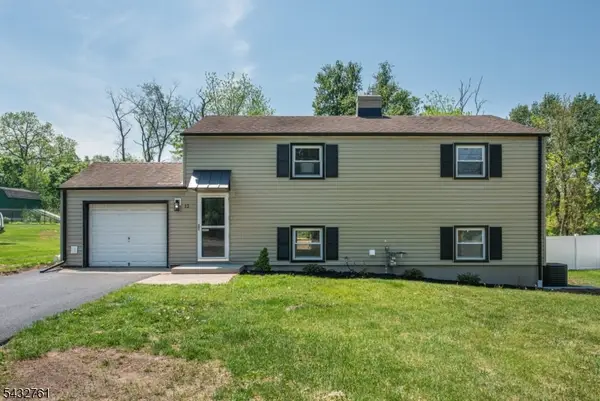 12 Richardsville Rd, Ogdensburg Boro, NJ 07439