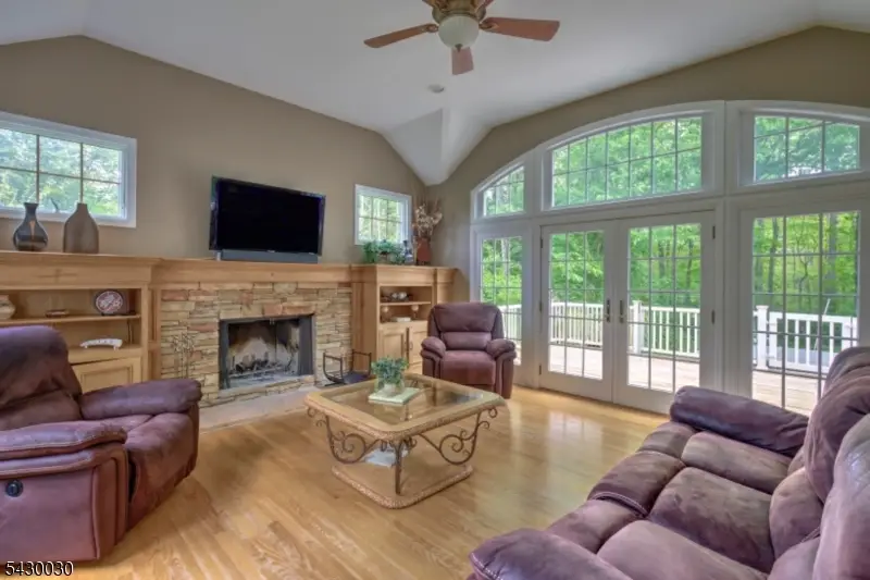 77 Riverside Dr, Lyons, NJ 07920 - #3