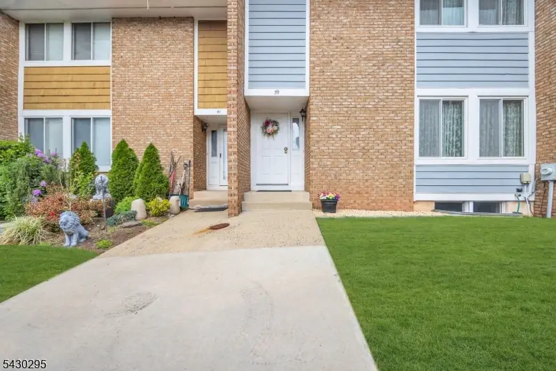 39 Balsam Ct, Hillsborough, NJ 08844 - #1