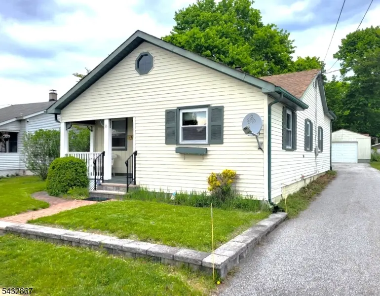 35 Butler St, Franklin, NJ 07416 - #3