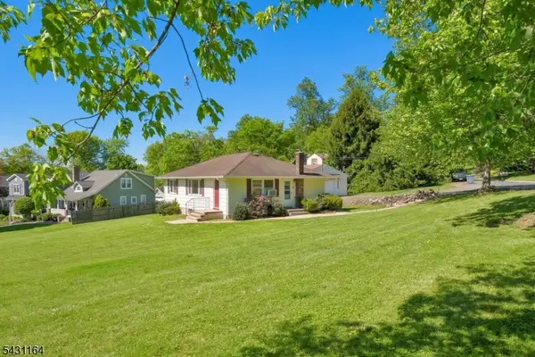 48 Central Ave, Long Hill Twp., NJ 07980