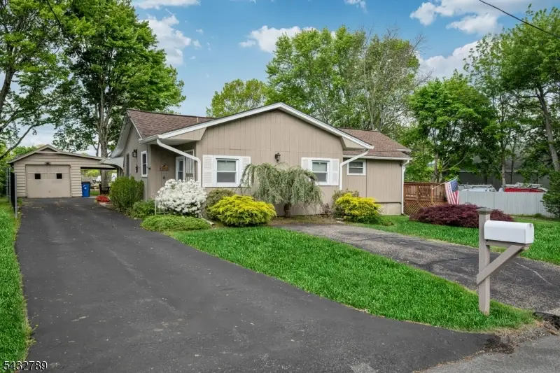 6 Outlook Ave, Mount Olive, NJ 07828 - #2