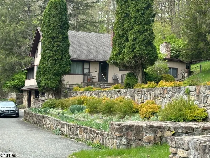 330 W Baldwin St, Hackettstown, NJ 07840 - #1
