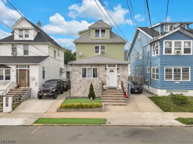 269 18th Ave, Paterson, NJ 07504 - #1