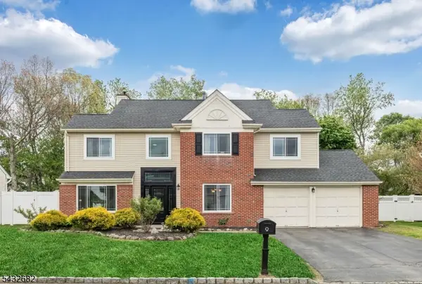 9 Fox Chase Road, Jefferson Twp., NJ 07438