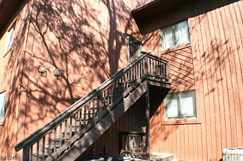 4 Augusta Dr #4, Vernon, NJ 07462 - #1