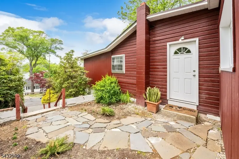 114 Mcgregor Ave, Mount Arlington, NJ 07856 - #3