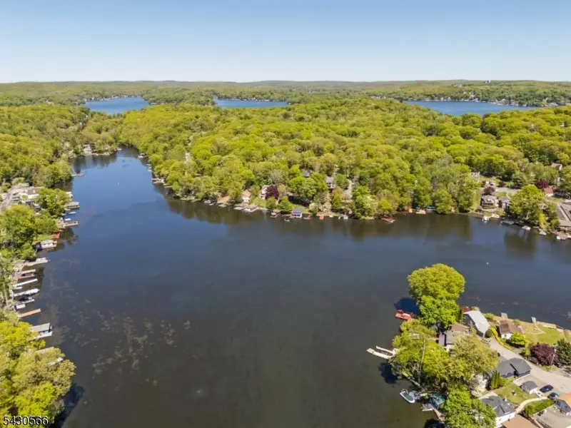 7 Riggs Ave, Hopatcong, NJ 07843 - #3