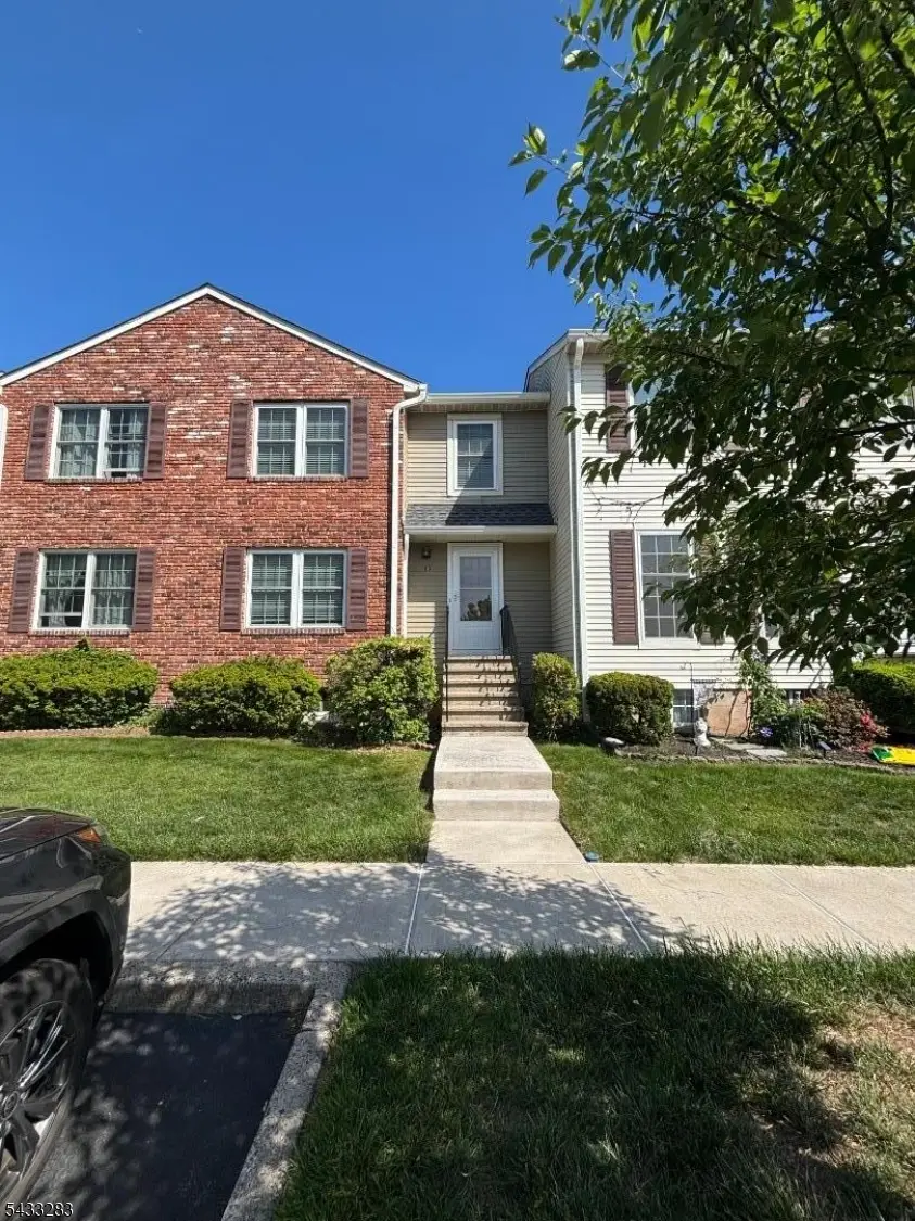 53 Boxgrove Pl, Franklin, NJ 08873 - #1