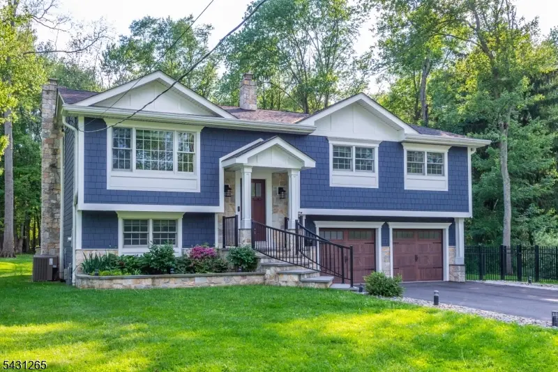 101 Maple Ave, Berkeley Heights, NJ 07922 - #1
