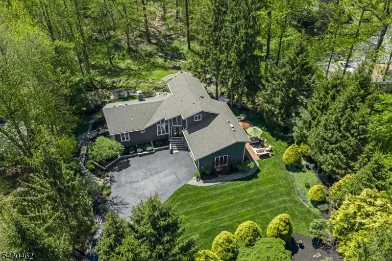 4 Colonel Evans Dr, Morris, NJ 07960 - #2