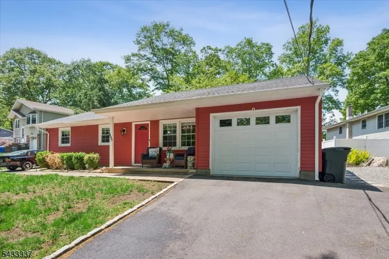 214 Santa Fe Trl, Hopatcong, NJ 07843 - #2