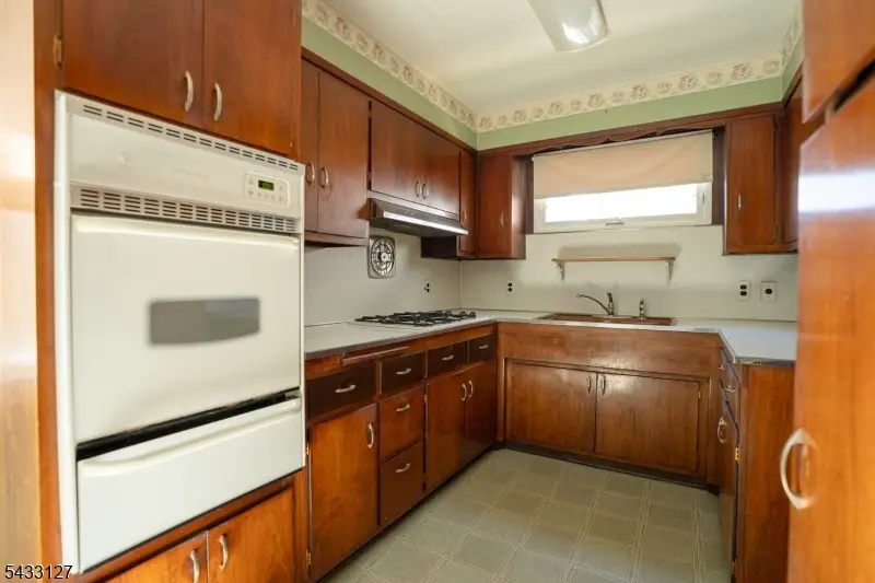 795 Kearny Ave, Kearny, NJ 07032 - #3