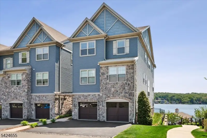401 Mariners Pointe, Hopatcong, NJ 07843 - #1