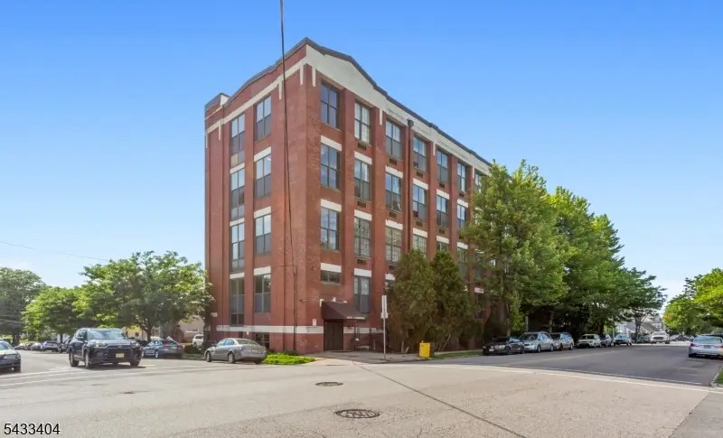 366-382 Trenton Ave #4E, Paterson, NJ 07503 - #1