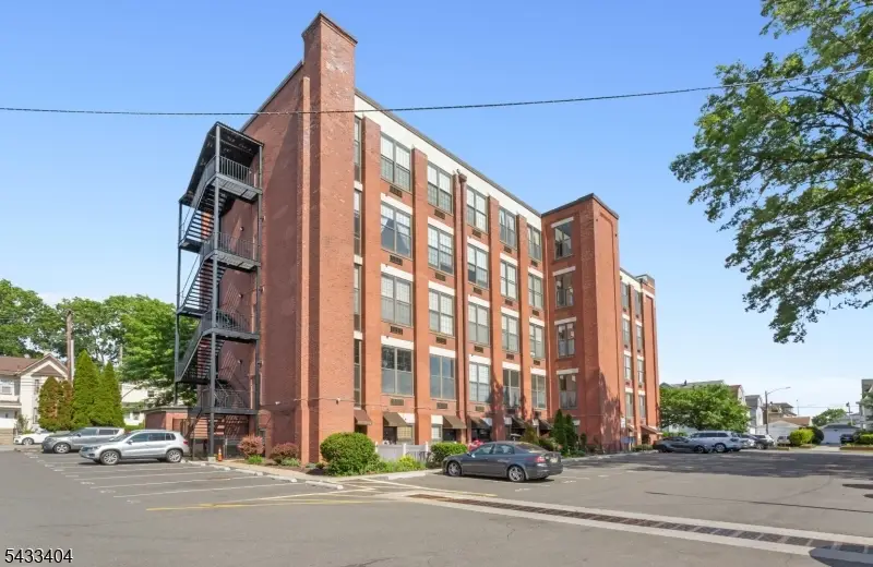 366-382 Trenton Ave #4E, Paterson, NJ 07503 - #3