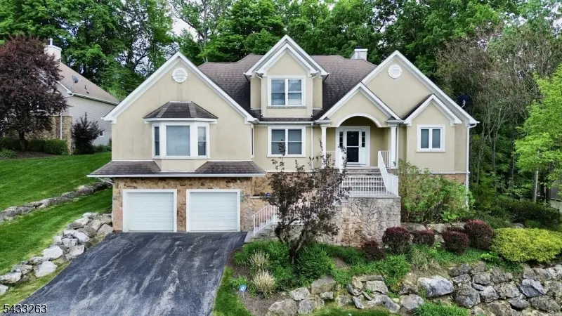 25 Bracken Hill Rd, Hardyston, NJ 07419 - #1