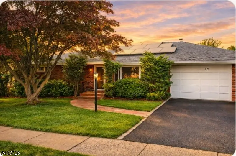 49 Kipp Ave, Elmwood Park, NJ 07407 - #1