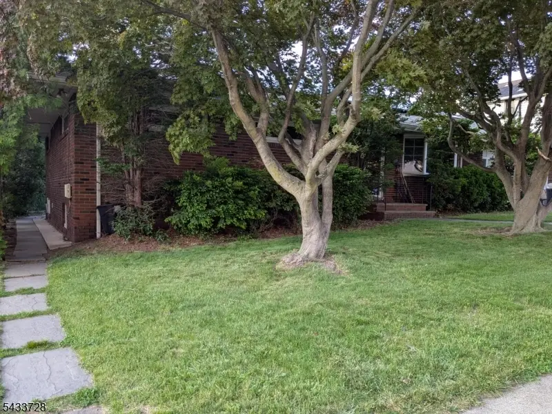49 Kipp Ave, Elmwood Park, NJ 07407 - #3