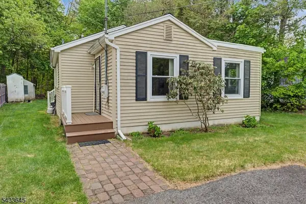 83 Doty Rd, Wanaque Boro, NJ 07420