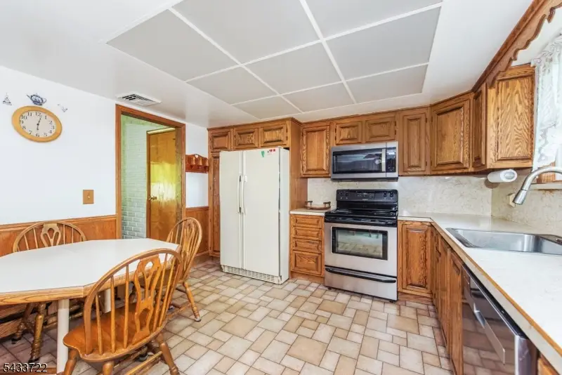 103 Mountain Rd, Hamburg, NJ 07419 - #2