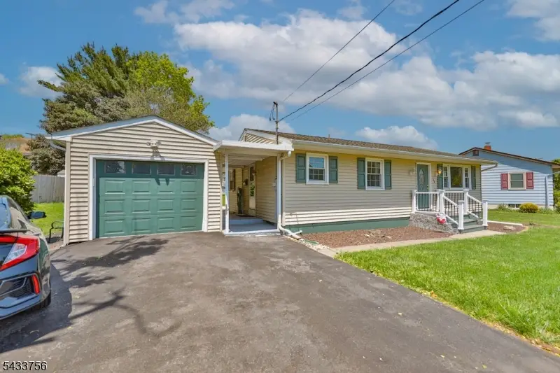 164 Carpentersville Rd, Phillipsburg, NJ 08865 - #2