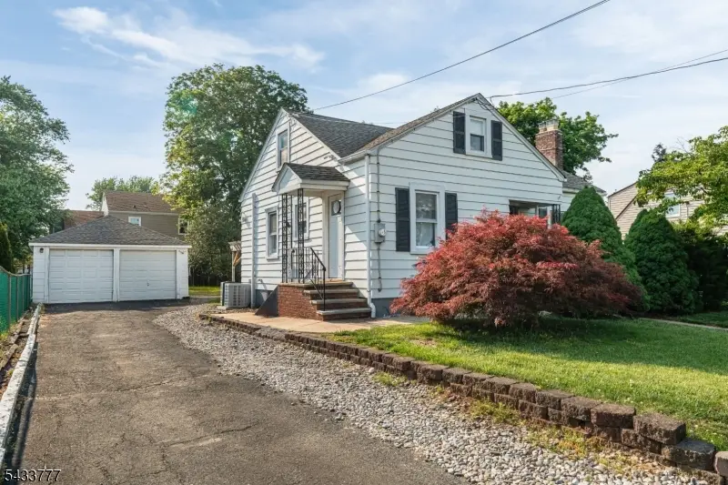 339 N 8th Ave, Manville, NJ 08835 - #1