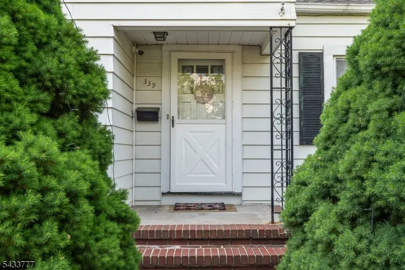 339 N 8th Ave, Manville, NJ 08835 - #2
