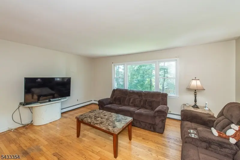 34 Terhune St, East Hanover, NJ 07936 - #3