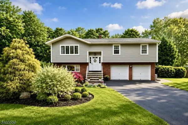 22 Caro Dr, West Milford Twp., NJ 07438
