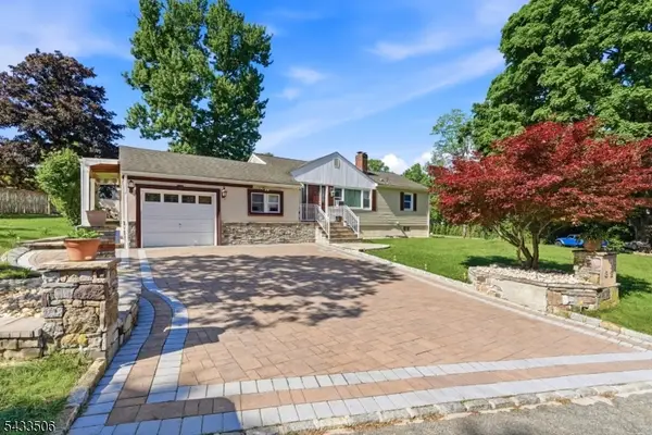 32 Valley View Dr, Mine Hill Twp., NJ 07803