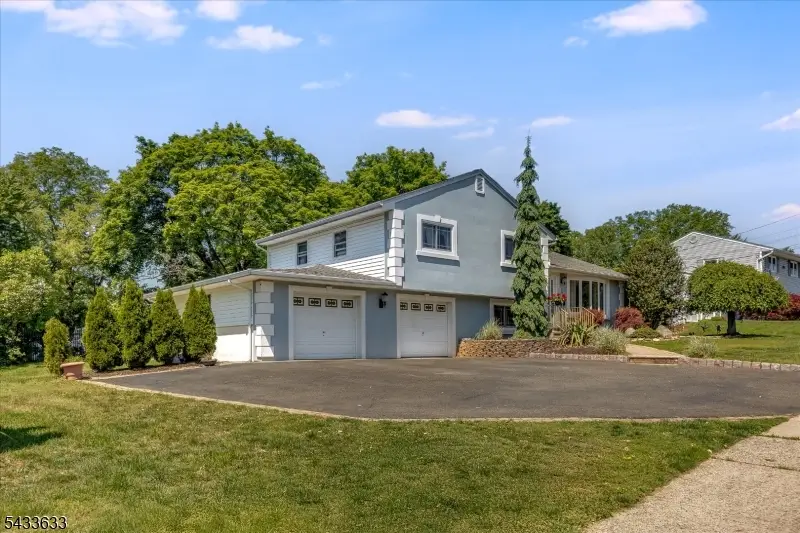 11 Allen Dr, Wayne, NJ 07470 - #1