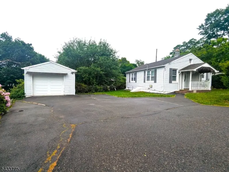 25 Roosevelt Ave, Victory Gardens, NJ 07801 - #1