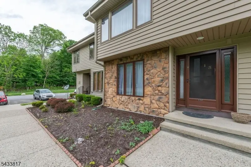 131 Mcpeek Rd, Andover, NJ 07848 - #3