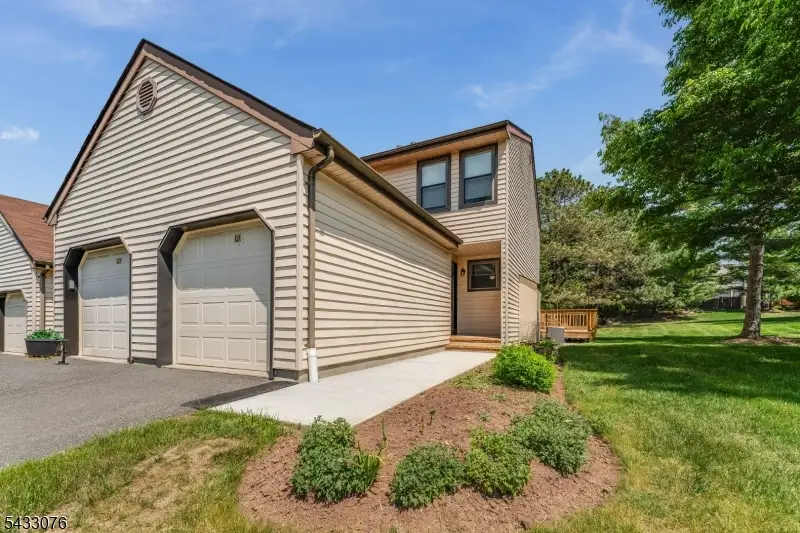 130 Locust Ct, Raritan, NJ 08822 - #1