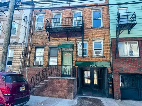 203 Oliver St, Newark City, NJ 07105