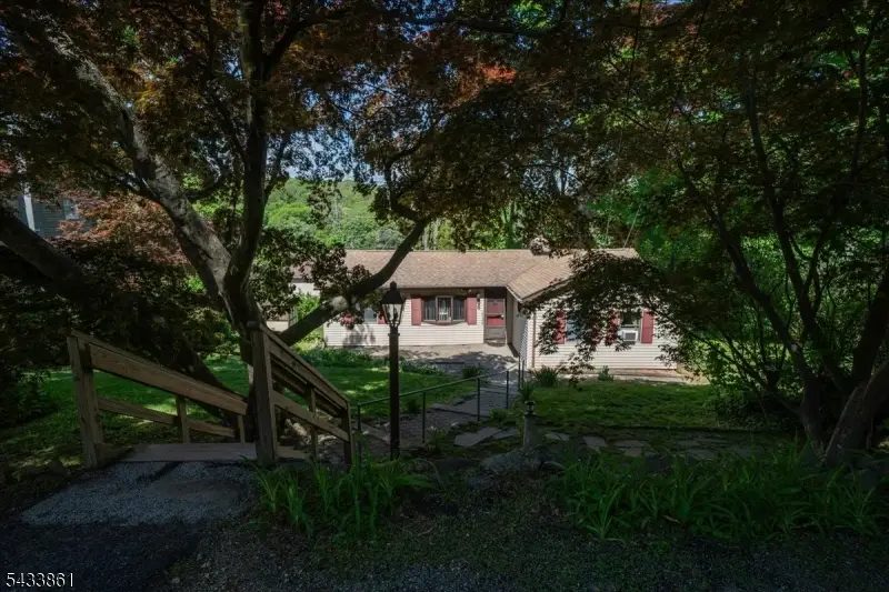 58 Tamarack Trl, Stockholm, NJ 07460 - #2