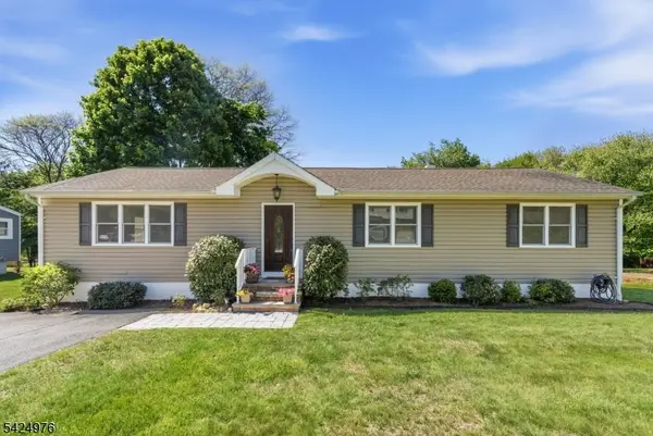 6 Oak Dr, Randolph Twp., NJ 07869