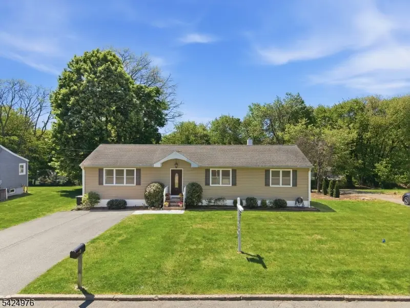 6 Oak Dr, Randolph, NJ 07869 - #2