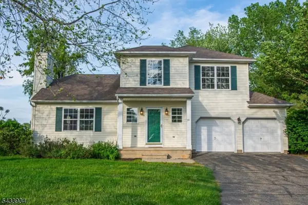 30 Colby Ct, White Twp., NJ 07823