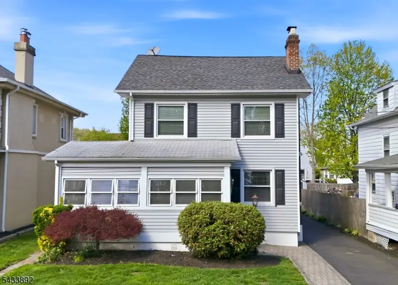 65 Carteret St, Watsessing, NJ 07003 - #1